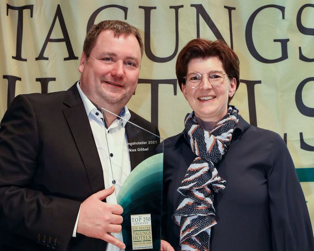 Abb. Branchen-Award geht an Markus Göbel